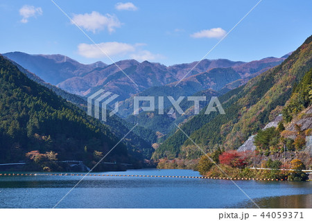 埼玉県 秋の名栗湖 埼玉県 秋の名栗湖 44059371