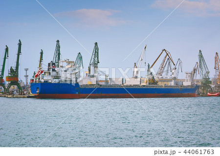 Dry Cargo Ship Dry Cargo Ship 44061763