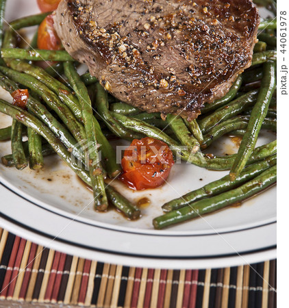 Grilled Beef Steak with vegetables Grilled Beef Steak with vegetables 44061978