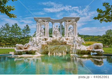 Architectural Composition with Antique Heroes Architectural Composition with Antique Heroes 44062061