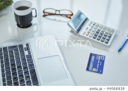 クレジットカード　支払い 44068836