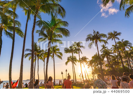 《ハワイ》ワイキキビーチ・デューク像前《夕景》 《ハワイ》ワイキキビーチ・デューク像前《夕景》 44069500