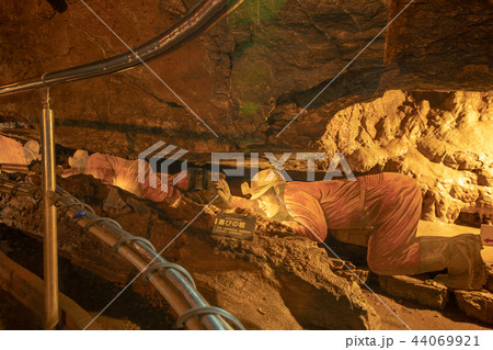 (静岡県)竜ヶ岩洞(りゅうがしどう) 喜びの窓 (静岡県)竜ヶ岩洞(りゅうがしどう) 喜びの窓 44069921