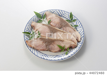 塩ぶりの切り身 44072460