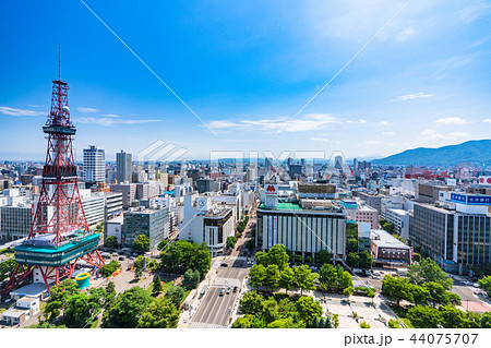 《北海道》札幌テレビ塔と大通公園 44075707
