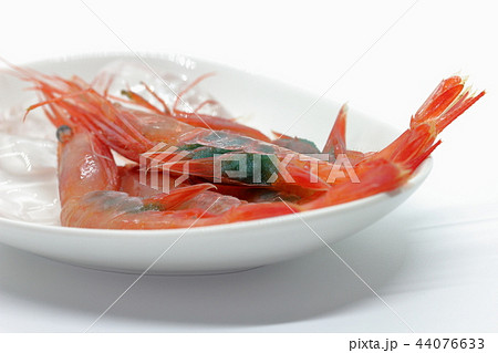 家庭的で素朴な刺し身用の「子持ち甘海老」 44076633
