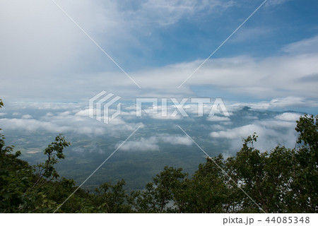 羊蹄山から望むニセコアンヌプリ 羊蹄山から望むニセコアンヌプリ 44085348