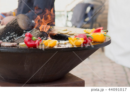 Meat, steaks sausages vegetables cooking Barbecue 44091017