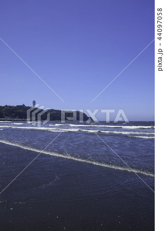 海岸の風景・片瀬海岸 44097058