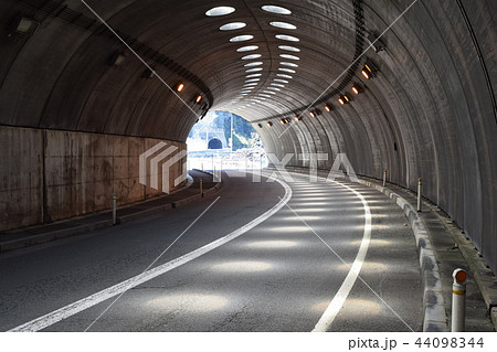 海岸道路のシェルター 海岸道路のシェルター 44098344