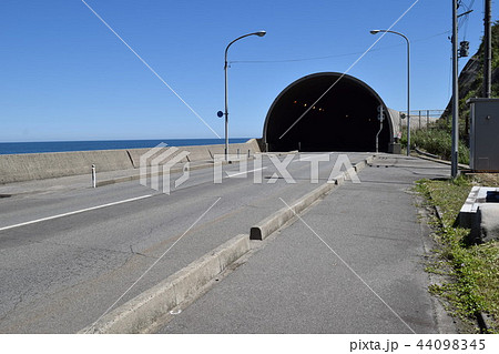 海岸道路のシェルター 海岸道路のシェルター 44098345
