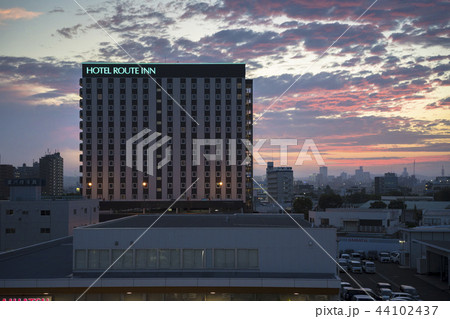 六丁の目交差点と夕日002 44102437