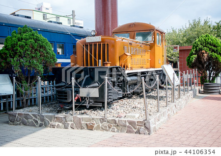 台湾 苗栗市(ミャオリー) 苗栗鉄道文物展示館 阿里山森林鉄道11403-1ディーゼル機関車 台湾 苗栗市(ミャオリー) 苗栗鉄道文物展示館 阿里山森林鉄道11403-1ディーゼル機関車 44106354