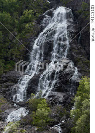 Waterfall close up Waterfall close up 44115105