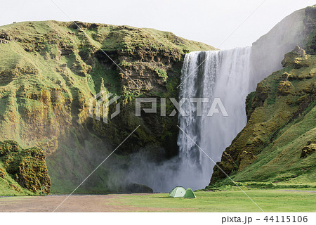 Camping near the waterfall Skogafoss, Iceland 44115106