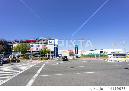 名古屋市港区都市風景 港区役所前交差点 ららぽーと名古屋みなとアクルス 名古屋市港区都市風景 港区役所前交差点 ららぽーと名古屋みなとアクルス 44119073