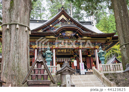 秩父市三峰　三峯神社　拝殿 44123625