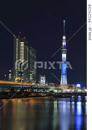 東京スカイツリーと隅田川＆白髭橋（しらひげばし）の夜景 44124158