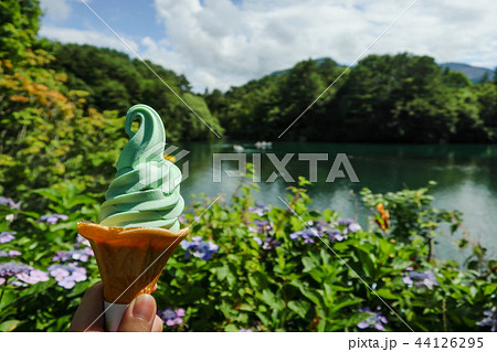 五色沼と五色沼色のソフトクリーム 44126295