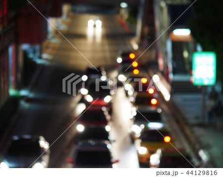 unidentified automobile, cars stay waiting in rows 44129816
