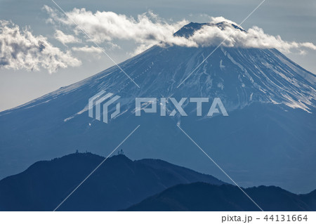 大菩薩連嶺・牛奥ノ雁ヶ腹摺山から見る富士山 44131664