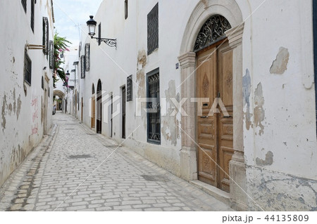 チュニジア・チュニス 44135809