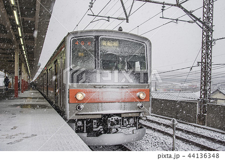 【武蔵野線 205系 西浦和駅】 【武蔵野線 205系 西浦和駅】 44136348
