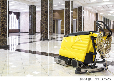 Cleaning machine in the empty office lobby 44137525
