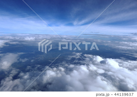 航空機から撮影した空と雲 44139637