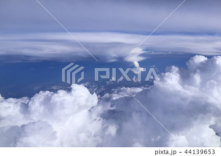航空機から撮影した空と雲 航空機から撮影した空と雲 44139653