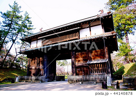 弘前城　東内門 ／ 二の丸　2018年 弘前さくら祭 （ 青森県 弘前市 下白銀町 ） 44140878
