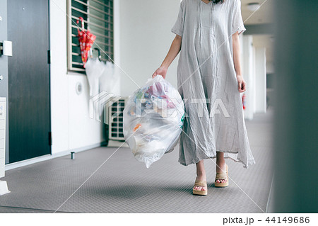 ゴミ出し マンション 44149686