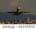夕方の飛行機 44150542