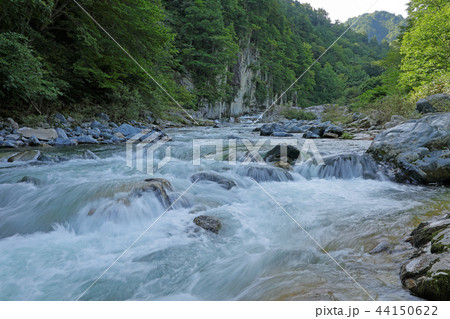 伊南川の清流と屏風岩初秋 福島県南会津町 伊南川の清流と屏風岩初秋 福島県南会津町 44150622