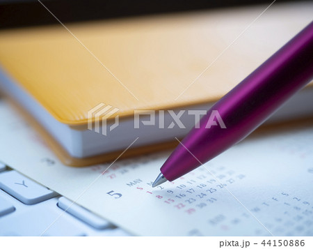 ビジネスイメージ・カレンダー・キーボード・手帳・女性 ビジネスイメージ・カレンダー・キーボード・手帳・女性 44150886