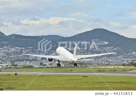 飛行機の離陸 飛行機の離陸 44151653