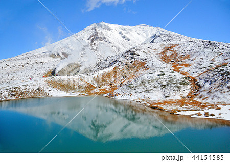 旭岳と姿見の池 44154585