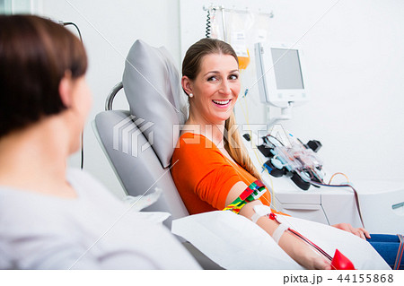Two women at blood donation drop-in 44155868