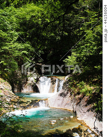 西沢渓谷　七ツ釜五段の滝 44156004