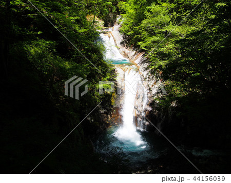 西沢渓谷 七ツ釜五段の滝 西沢渓谷 七ツ釜五段の滝 44156039