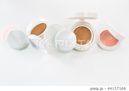 Refills of foundation and highlighter cushion 44157169