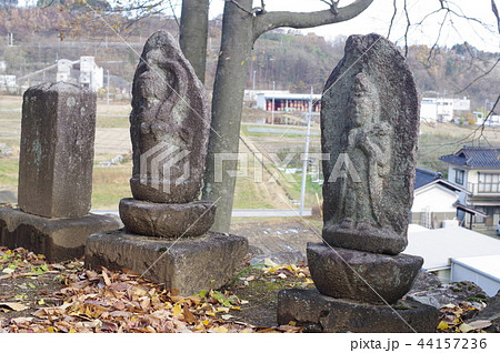 信州の文化財　守屋貞治の祖父　守屋貞七の馬頭観音・聖観音菩薩像（飯島町田切　関の地蔵堂） 44157236