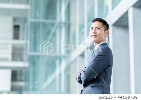 若いビジネスマン 若いビジネスマン 44158708