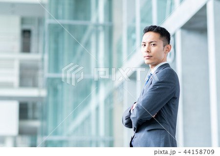 若いビジネスマン 若いビジネスマン 44158709