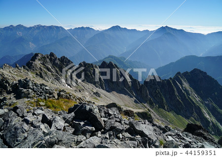 剱岳山頂からの八ッ峰と後立山連峰 44159351