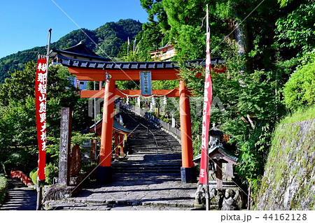熊野那智大社　一の鳥居 ／ 大鳥居 （ 和歌山県 東牟婁郡 那智勝浦町 ） 44162128