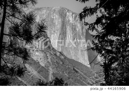 El Capitan, one of the most iconic rock formation 44165906