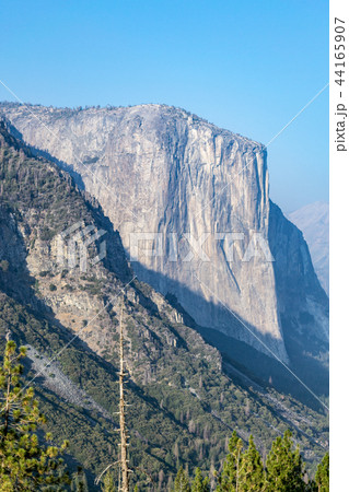El Capitan, one of the most iconic rock formation 44165907