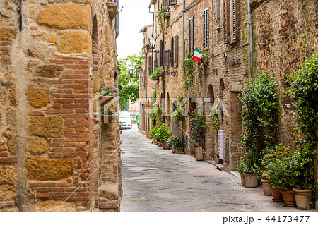 Beautiful street in a small old village Pienza, Tuscany. 44173477