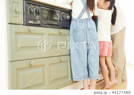 母親と娘のライフスタイル 44177460